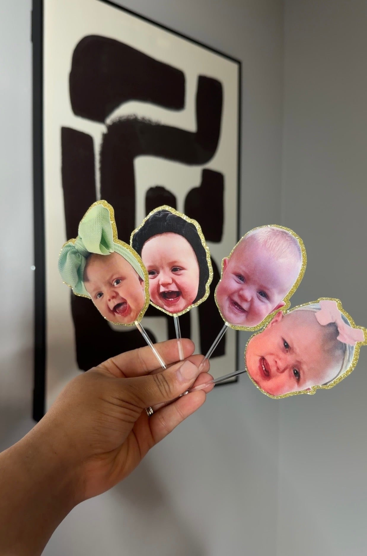 PORTRAIT CUPCAKE TOPPERS
