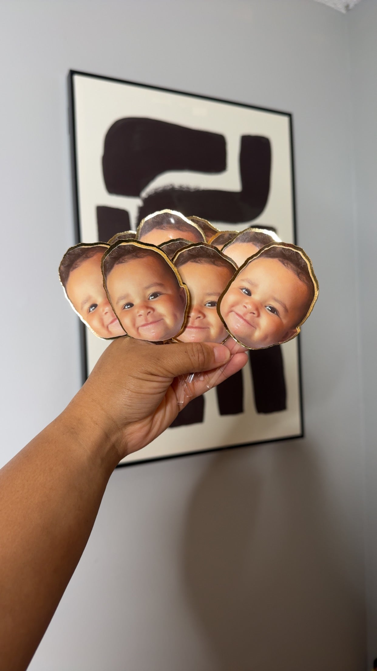 PORTRAIT CUPCAKE TOPPERS